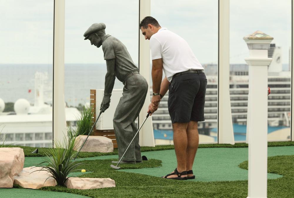 Dunes mini golf course onboard Royal Caribbean's Oasis of the Seas .