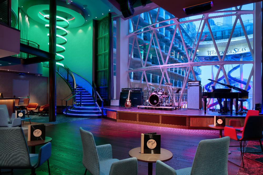 In Music Hall on board Wonder of the Seas, vacationers can dance the night away to live performances by a revolving roster of tribute bands, jazz ensembles and the Royal…