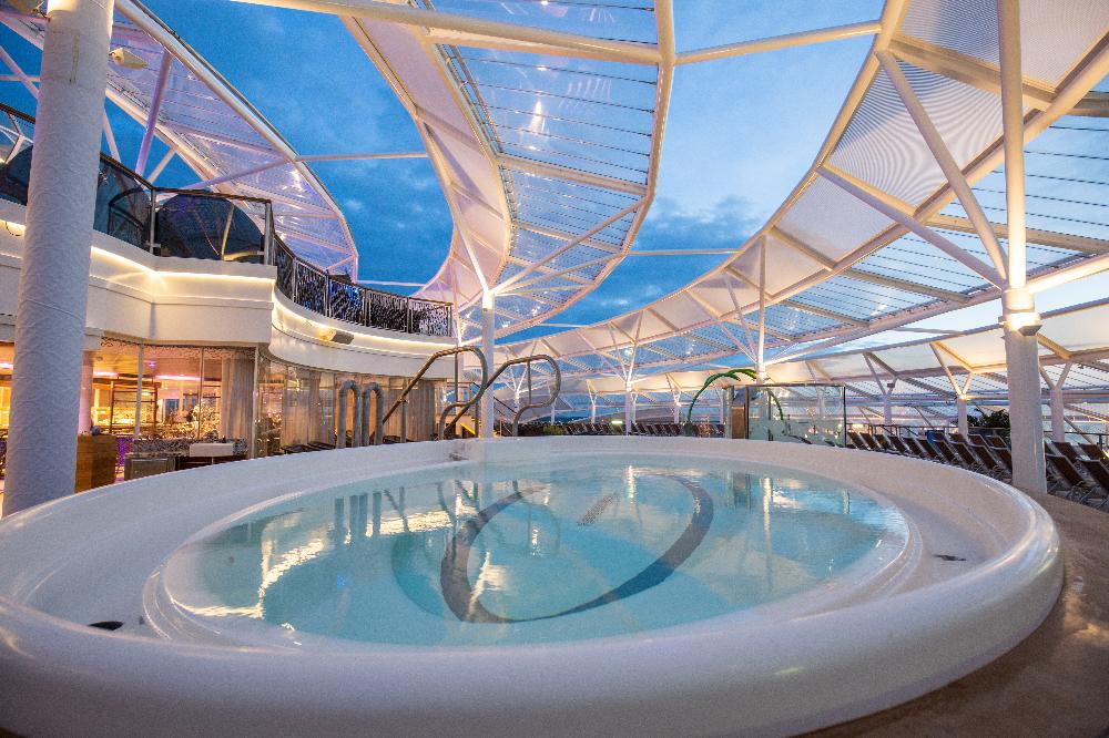Hot Tub Pool at the Solarium onboard Harmony of the Seas.